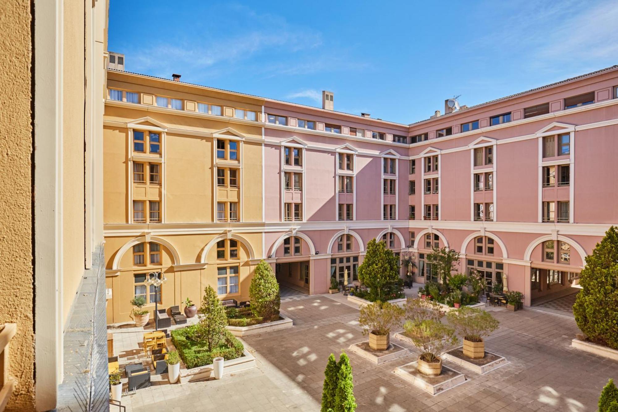 Odalys Aix En Provence L'atrium Apartahotel